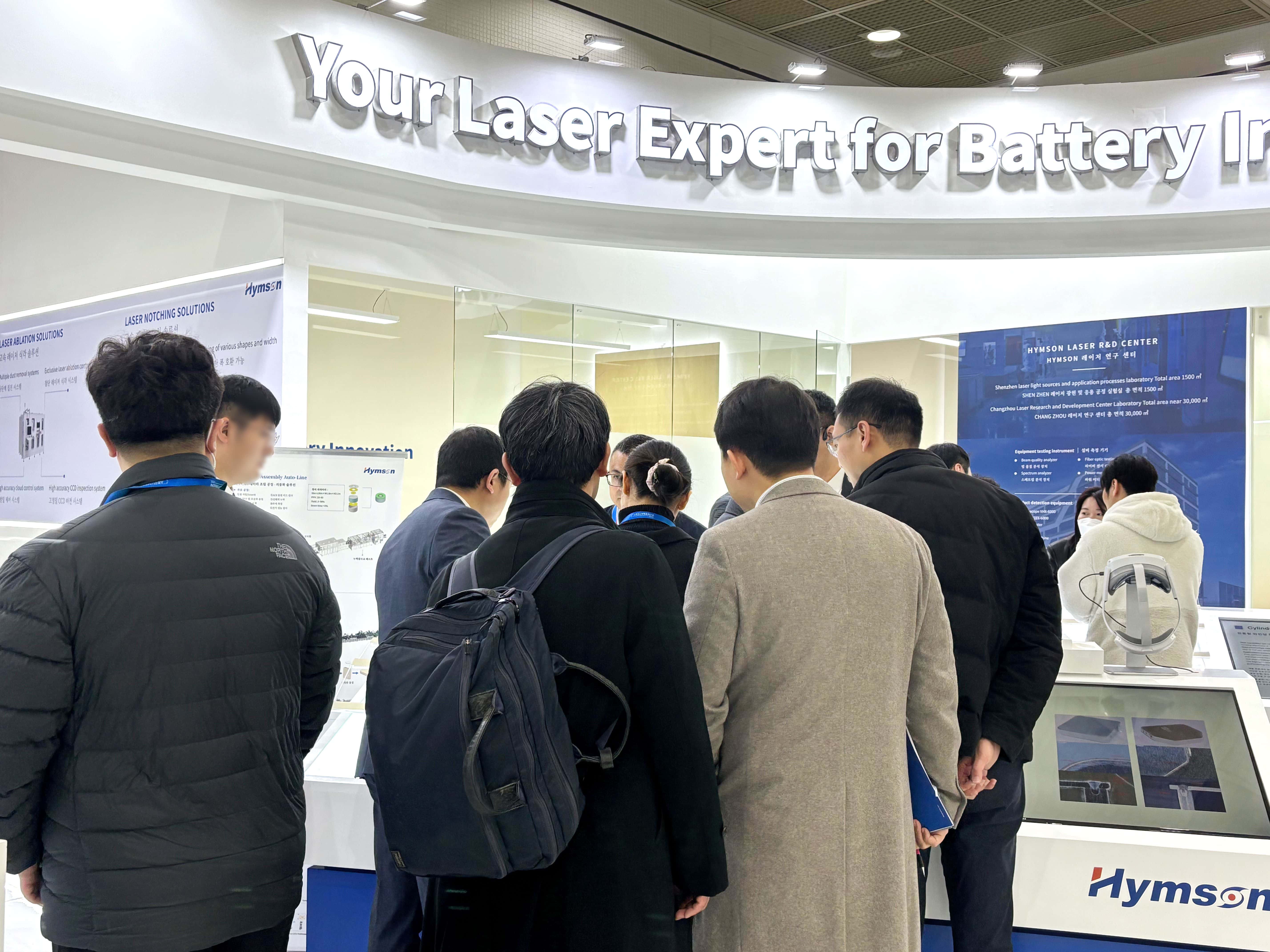 1、SVG-展柜参观 - 副本.jpg